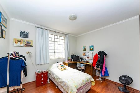 Casa à venda com 288m², 5 quartos e 4 vagasQuarto 4