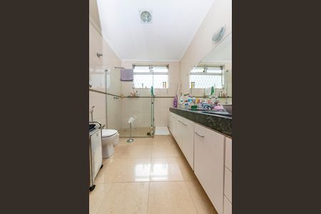 Casa à venda com 288m², 5 quartos e 4 vagasBanheiro Social 2