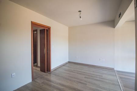Casa para alugar com 140m², 2 quartos e 2 vagas Casa para alugar com 140m², 2 quartos e 2 vagasSuite