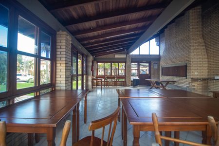 Casa para alugar com 140m², 2 quartos e 2 vagas Casa para alugar com 140m², 2 quartos e 2 vagasÁrea comum - Salão de festas