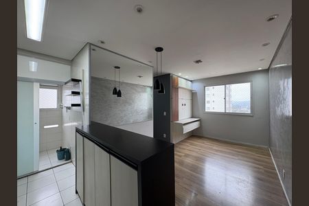 Apartamento à venda com 44m², 2 quartos e 1 vaga Apartamento à venda com 44m², 2 quartos e 1 vagaSala
