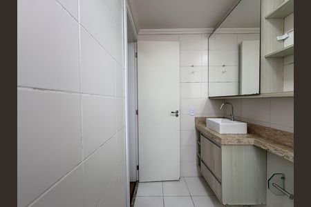 Apartamento à venda com 44m², 2 quartos e 1 vaga Apartamento à venda com 44m², 2 quartos e 1 vagaBanheiro