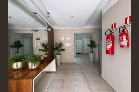 Apartamento à venda com 44m², 2 quartos e 1 vaga Apartamento à venda com 44m², 2 quartos e 1 vagaHall social