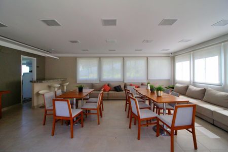 Apartamento à venda com 44m², 2 quartos e 1 vaga Apartamento à venda com 44m², 2 quartos e 1 vagaÁrea comum - Salão de festas