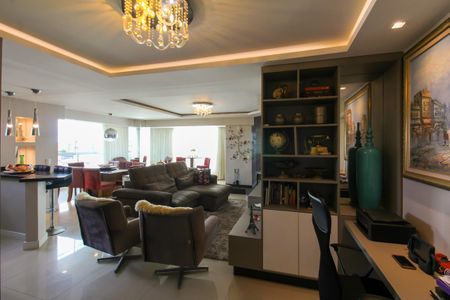 Apartamento à venda com 128m², 3 quartos e sem vagaSala