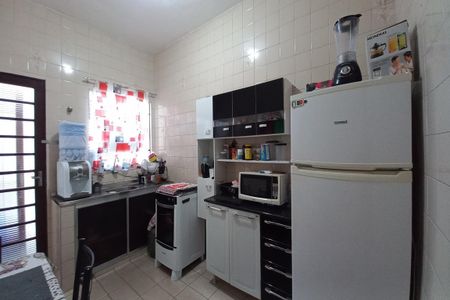 Casa à venda com 250m², 3 quartos e 2 vagas Casa à venda com 250m², 3 quartos e 2 vagasCozinha