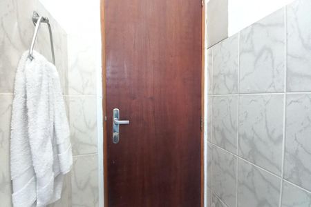 Casa à venda com 250m², 3 quartos e 2 vagas Casa à venda com 250m², 3 quartos e 2 vagasBanheiro