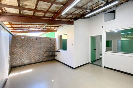 Casa para alugar com 100m², 2 quartos e 1 vagaÁrea Externa