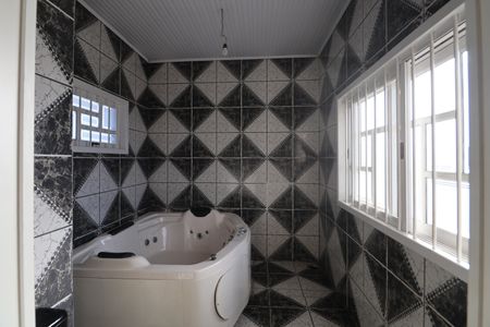 Casa à venda com 270m², 3 quartos e 3 vagasBanheiro da Suíte 1