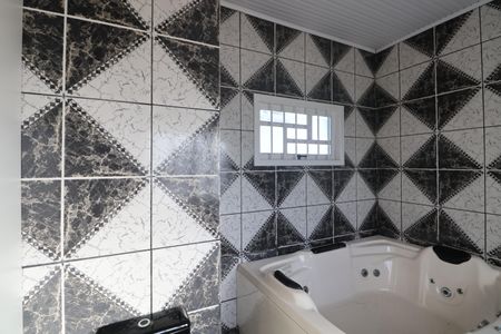 Casa à venda com 270m², 3 quartos e 3 vagasBanheiro da Suíte 1