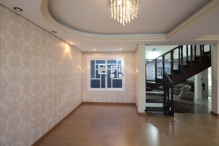 Sala 1 de casa à venda com 3 quartos, 270m² em Rio Branco, Canoas