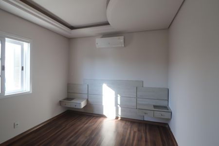 Casa à venda com 270m², 3 quartos e 3 vagasSuite 1