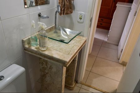 Apartamento à venda com 60m², 2 quartos e 1 vaga Apartamento à venda com 60m², 2 quartos e 1 vagaBanheiro