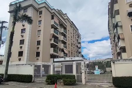 Apartamento à venda com 60m², 2 quartos e 1 vaga Apartamento à venda com 60m², 2 quartos e 1 vagaFachada