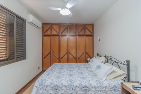 Apartamento à venda com 155m², 4 quartos e 2 vagas Apartamento à venda com 155m², 4 quartos e 2 vagasSuíte