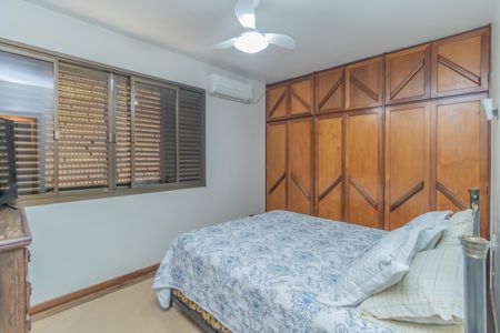 Apartamento à venda com 155m², 4 quartos e 2 vagas Apartamento à venda com 155m², 4 quartos e 2 vagasSuíte