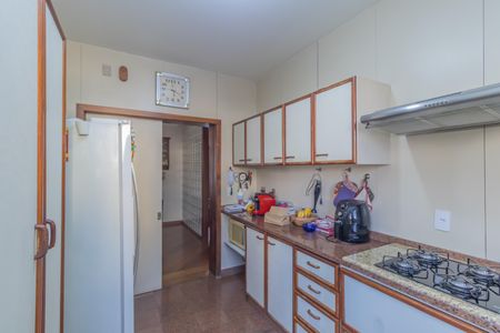 Apartamento à venda com 155m², 4 quartos e 2 vagas Apartamento à venda com 155m², 4 quartos e 2 vagasCozinha