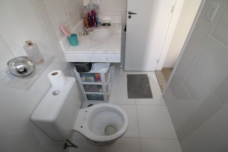 Casa à venda com 100m², 3 quartos e 2 vagasQuarto 2 - Banheiro