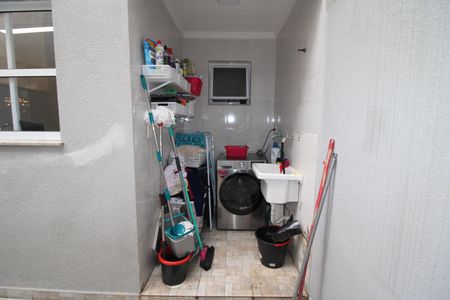 Casa à venda com 100m², 3 quartos e 2 vagasÁrea de Serviço