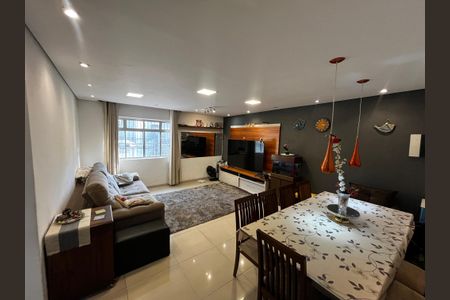 Apartamento à venda com 81m², 2 quartos e 1 vagaSala