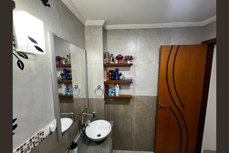 Apartamento à venda com 81m², 2 quartos e 1 vagaBanheiro