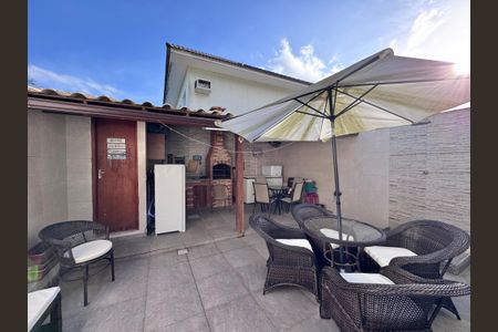 Casa de condomínio à venda com 140m², 3 quartos e 1 vagaÁrea externa