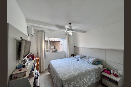 Casa de condomínio à venda com 140m², 3 quartos e 1 vagaSuíte