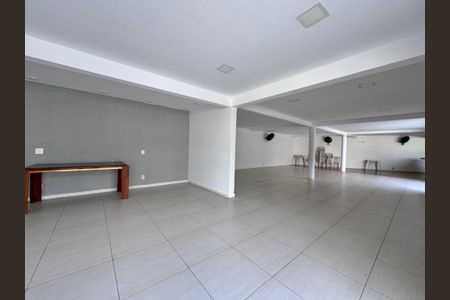 Casa de condomínio à venda com 140m², 3 quartos e 1 vagaÁrea comum