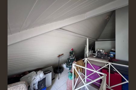 Casa de condomínio à venda com 140m², 3 quartos e 1 vagaSótão