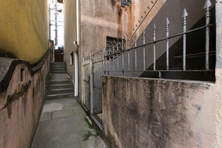 Casa à venda com 51m², 2 quartos e sem vaga Casa à venda com 51m², 2 quartos e sem vagaCorredor