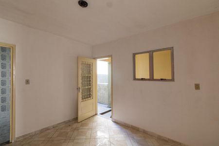 Casa à venda com 48m², 1 quarto e sem vagaSala