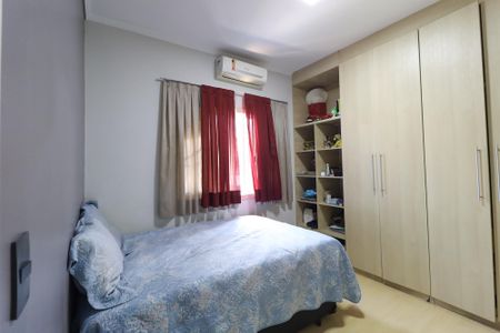 Casa à venda com 288m², 4 quartos e 3 vagasQuarto 2