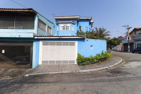 Casa à venda com 288m², 4 quartos e 3 vagasFachada