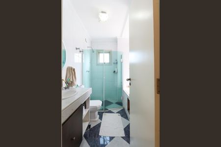 Casa à venda com 288m², 4 quartos e 3 vagasBanheiro da Suíte