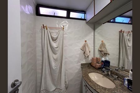 Apartamento à venda com 75m², 3 quartos e 2 vagasBanheiro da Suíte