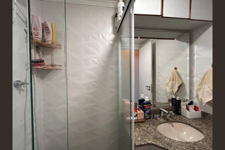 Apartamento à venda com 75m², 3 quartos e 2 vagasBanheiro