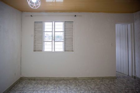 Casa para alugar com 45m², 1 quarto e sem vagaSala/Quarto