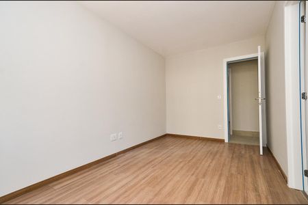 Apartamento à venda com 71m², 2 quartos e 2 vagasSuíte