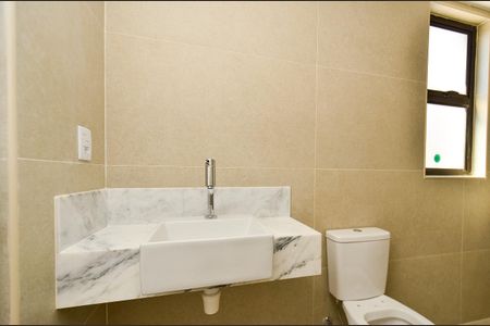 Apartamento à venda com 71m², 2 quartos e 2 vagasBanheiro da Suíte