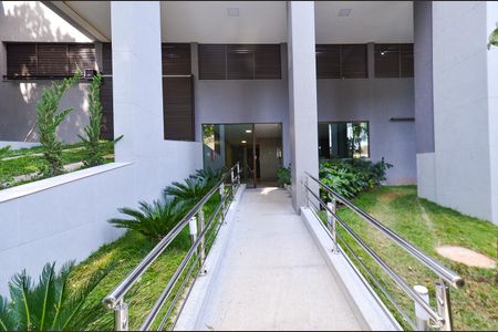 Apartamento à venda com 71m², 2 quartos e 2 vagasEntrada