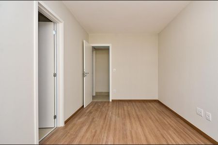 Apartamento à venda com 71m², 2 quartos e 2 vagas Apartamento à venda com 71m², 2 quartos e 2 vagasSuite