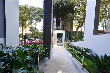 Apartamento à venda com 71m², 2 quartos e 2 vagas Apartamento à venda com 71m², 2 quartos e 2 vagasEntrada