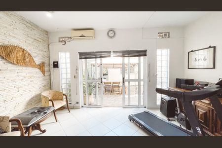 Casa à venda com 273m², 3 quartos e 4 vagasÁrea comum