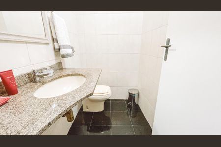 Casa à venda com 273m², 3 quartos e 4 vagasLavabo