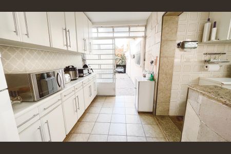 Casa à venda com 273m², 3 quartos e 4 vagasCozinha