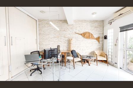 Casa à venda com 273m², 3 quartos e 4 vagasÁrea comum