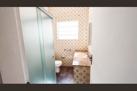 Casa à venda com 273m², 3 quartos e 4 vagasBanheiro