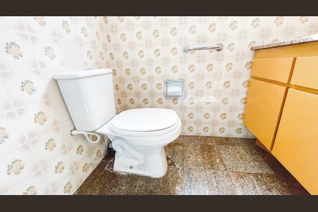 Casa à venda com 273m², 3 quartos e 4 vagasBanheiro