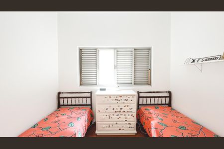 Casa à venda com 273m², 3 quartos e 4 vagasQuarto 2