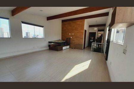 Casa à venda com 4 quartos, 300m² em Vila Santa Clara, São Paulo